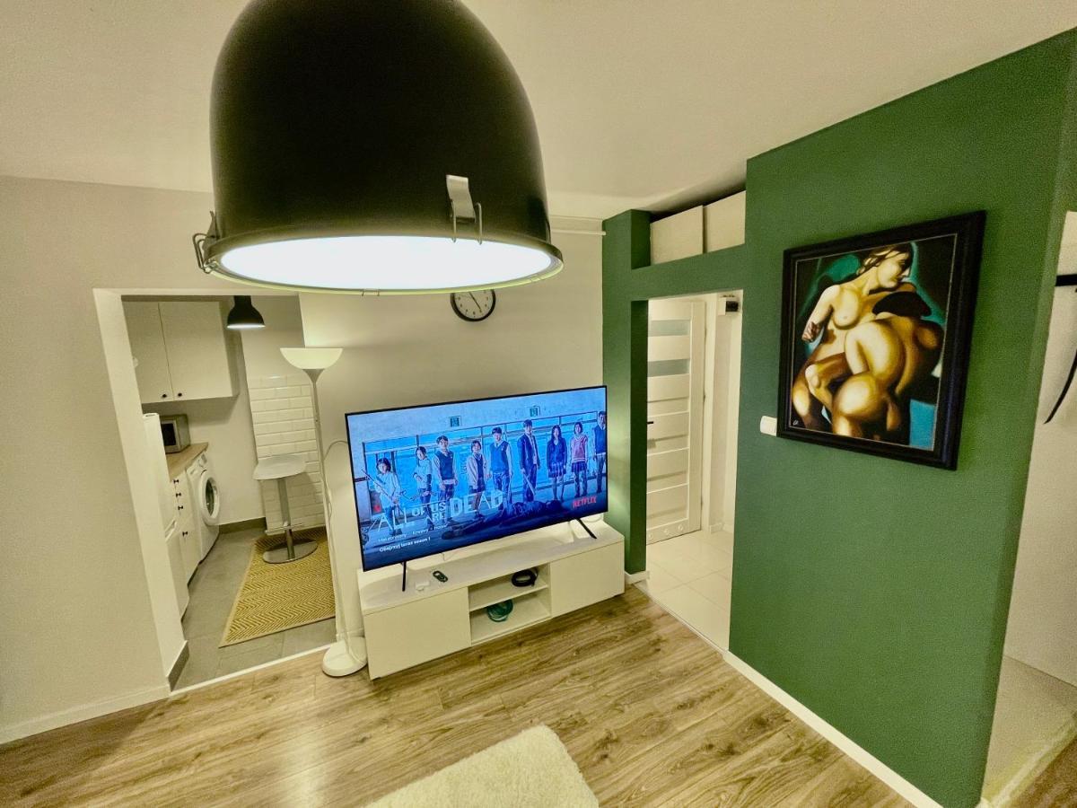Holiday Metro Fast Wifi Tv'70 Netflix Hbo Appletv Warsaw Ngoại thất bức ảnh
